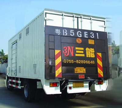 五菱小貨車裝尾板，讓運(yùn)輸更輕松！